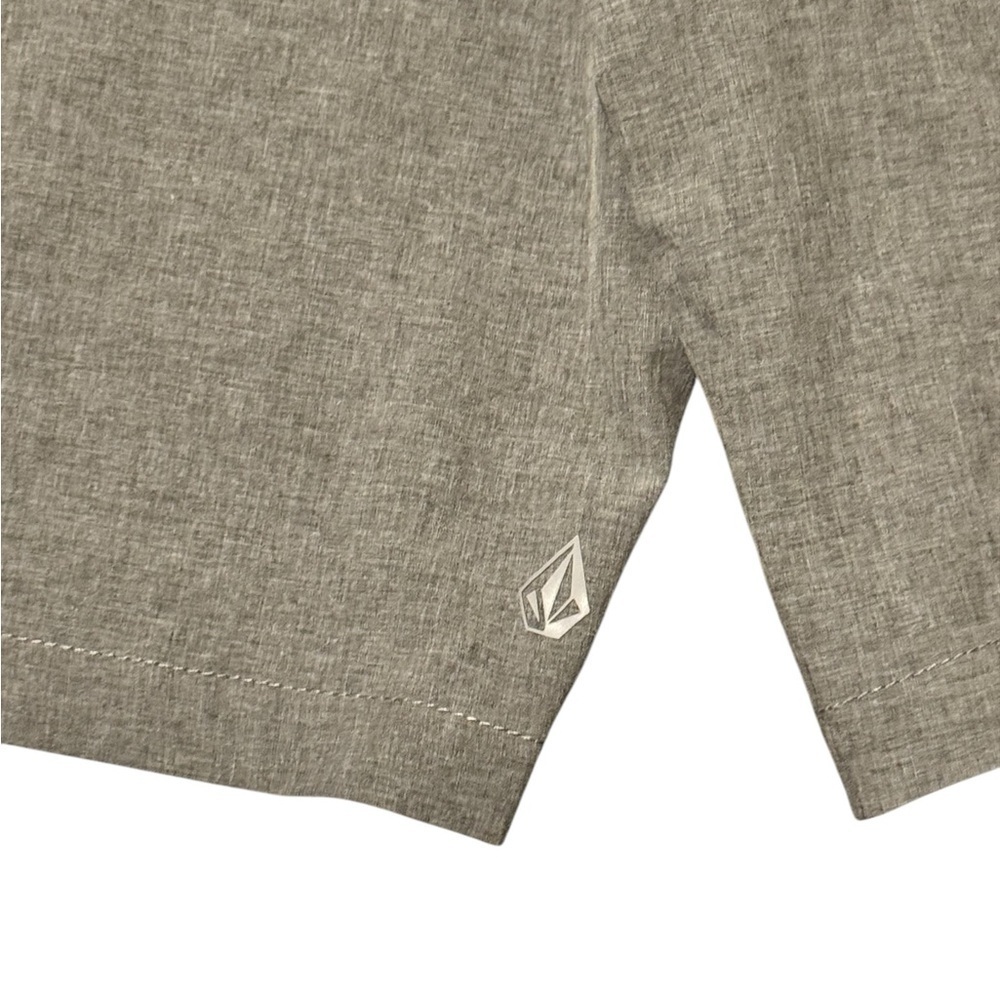 Volcom Light Gray Shorts Mens Size 34 Golf Lightweight - Picture 5 of 7